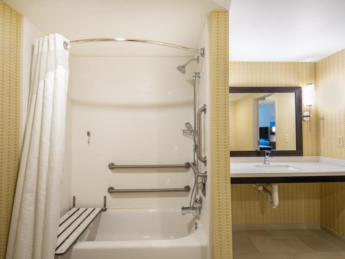 Holiday Inn Greensboro Coliseum By Ihg Exteriér fotografie