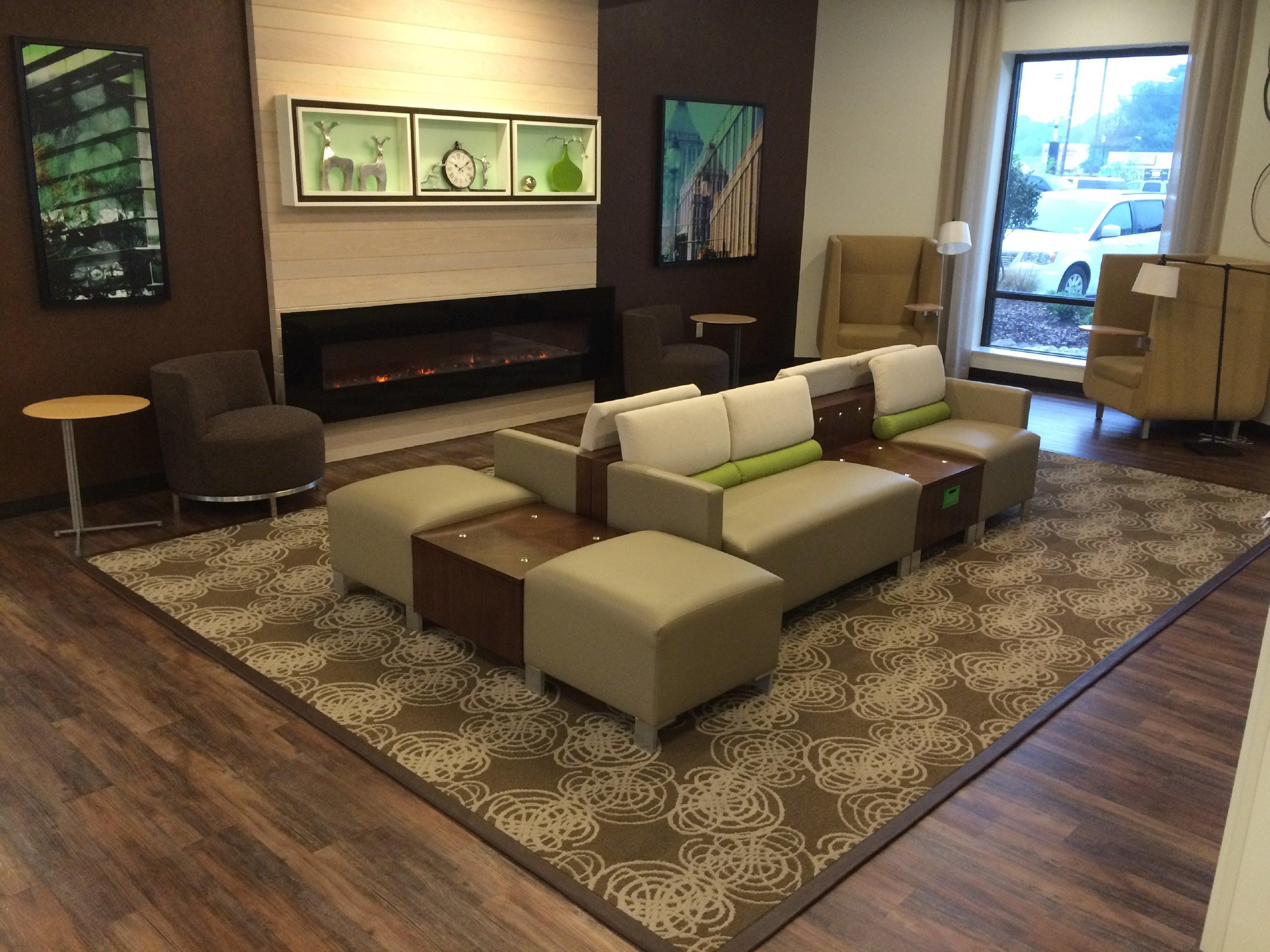 Holiday Inn Greensboro Coliseum By Ihg Exteriér fotografie