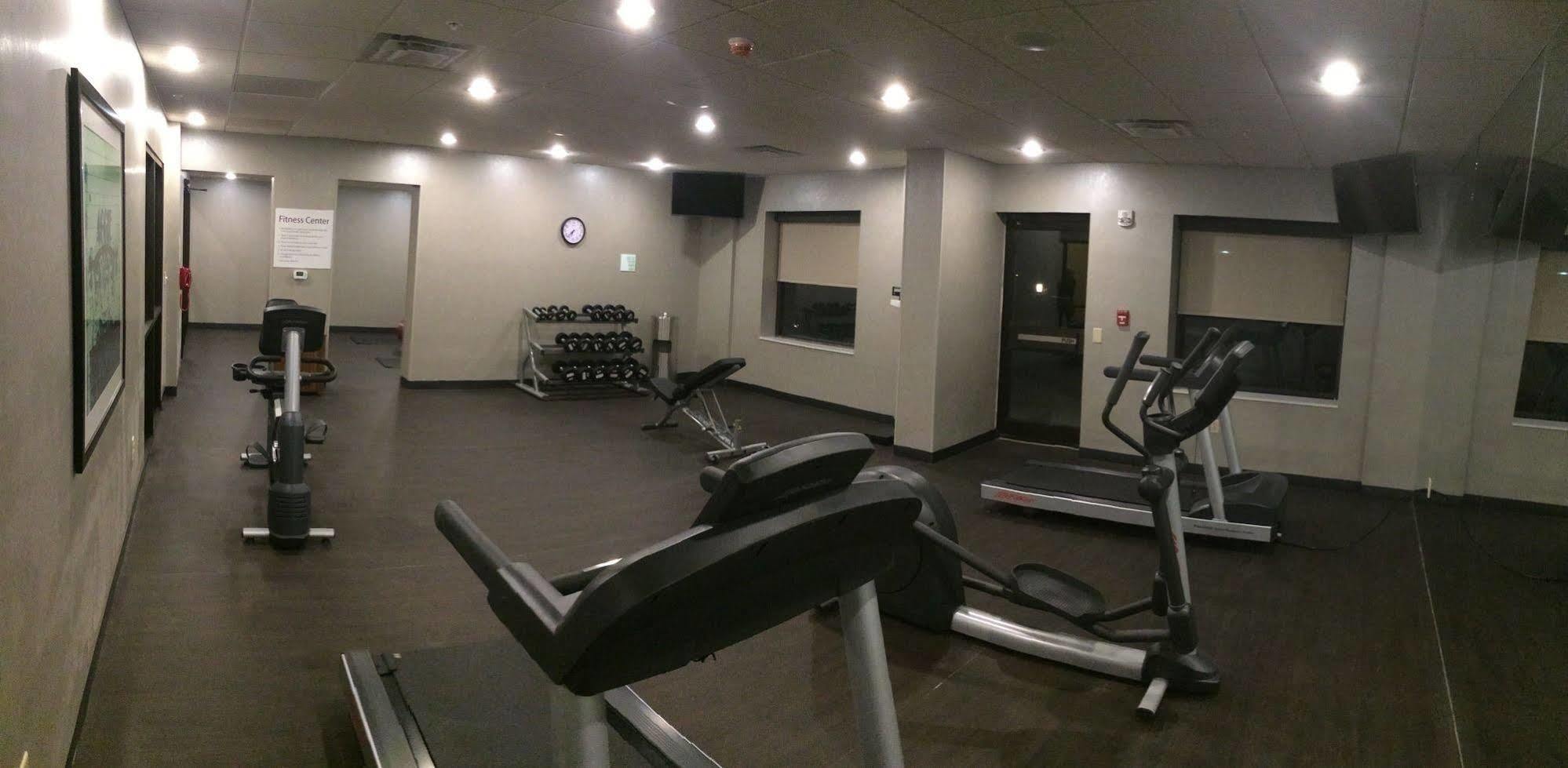 Holiday Inn Greensboro Coliseum By Ihg Exteriér fotografie